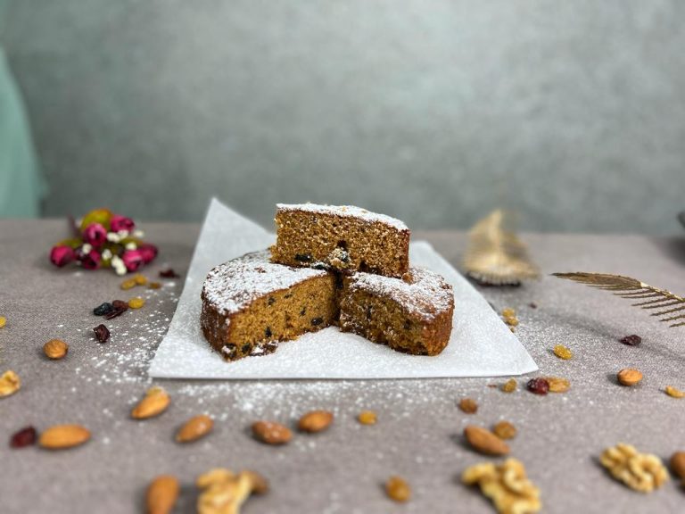 TRADITIONAL ENGLISH FRUIT CAKE